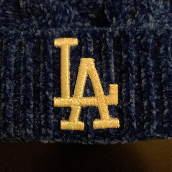 47Brand LA Dodgers Women's beanie hat with Pom - Picture 3 of 4